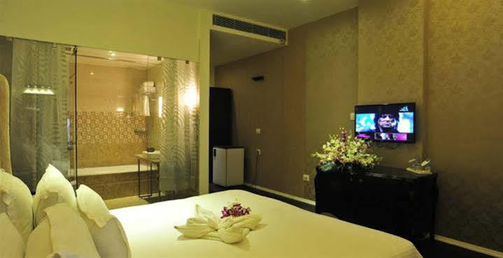 Ānand Grand Nakshatra Hotel מראה חיצוני תמונה